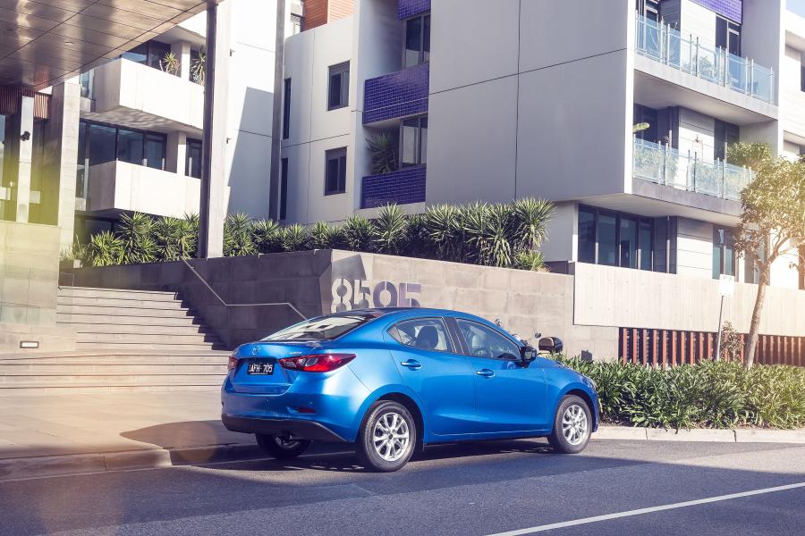  Mazda2 Sedan 2015 года  (AU) (фото 31 из 35)